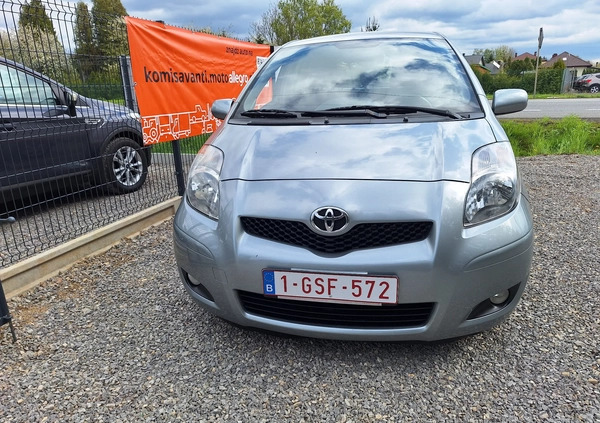 Toyota Yaris cena 20900 przebieg: 204000, rok produkcji 2010 z Wronki małe 137